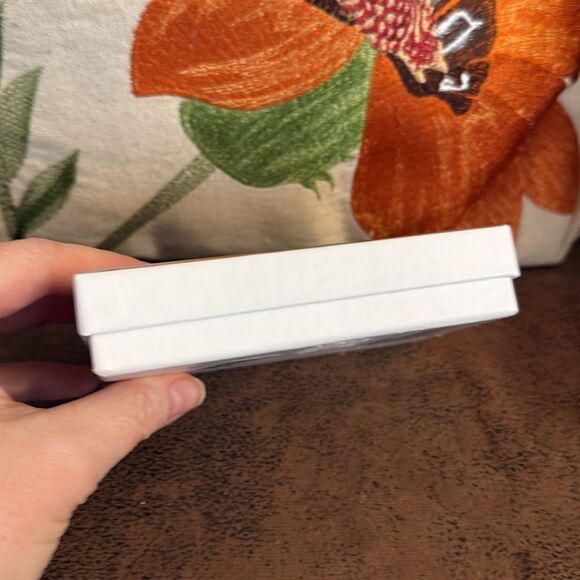 MICHAL KORS CLOVER BAG CHARM KEYCHAIN PURSE FOB LEATHER WHITE BLUE GOLD NWT BOX - Picture 9 of 12